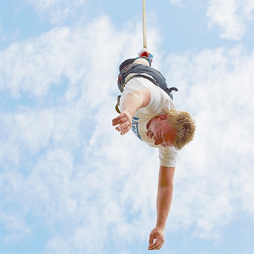 300ft Bungee Berkshire or Manchester - Man Jumping 300ft Bungee Berkshire or Manchester - Man Jumping
